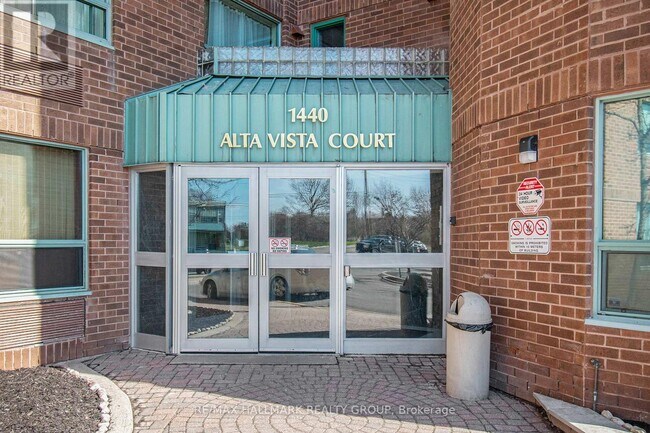 1440 Heron Rd in Ottawa, ON - Building Photo - Building Photo