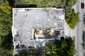 1595 NE 145th St in Miami, FL - Building Photo - Building Photo