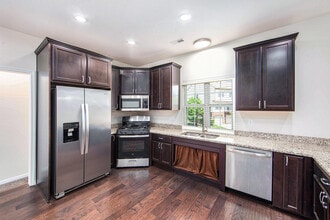 27924 Declaration Dr in Novi, MI - Building Photo - Building Photo