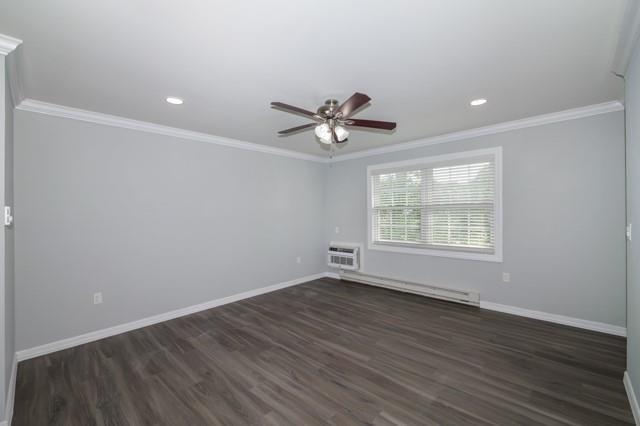 241 W Main St in Bay Shore, NY - Building Photo - Building Photo