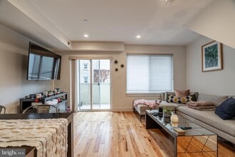1233 N 2nd St-Unit -B in Philadelphia, PA - Building Photo - Building Photo