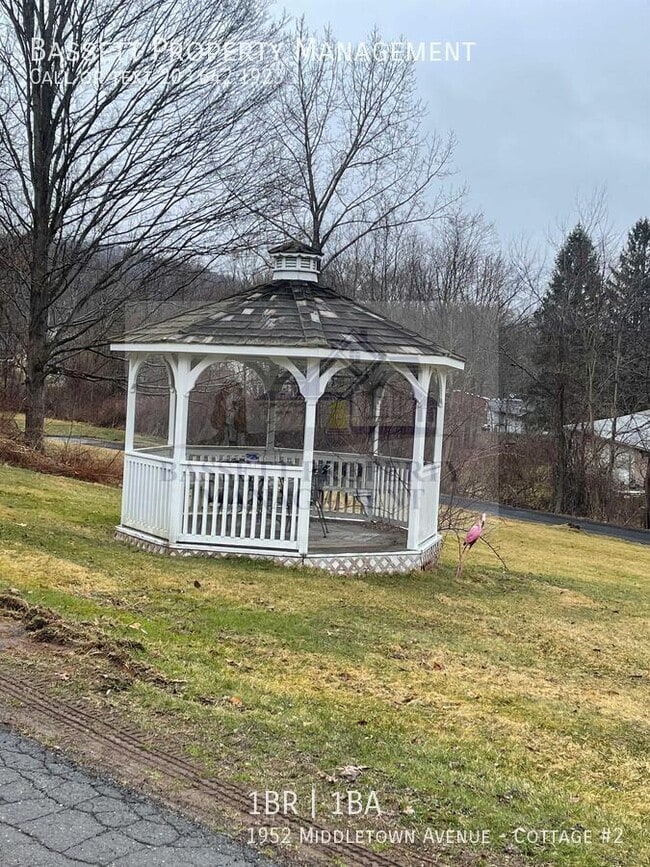 1952 Middletown Ave in North Branford, CT - Building Photo - Building Photo