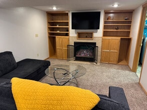 202 NW Sharmin Dr in Ankeny, IA - Building Photo - Building Photo