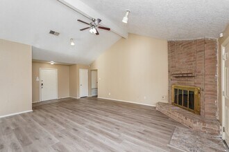 1711 Meadow Green Dr in Missouri City, TX - Building Photo - Building Photo