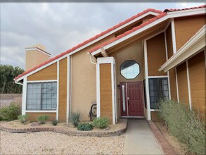 37029 Dawson Dr in Palmdale, CA - Building Photo - Building Photo