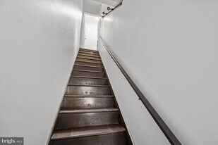 87 E Butler Ave in Ambler, PA - Building Photo