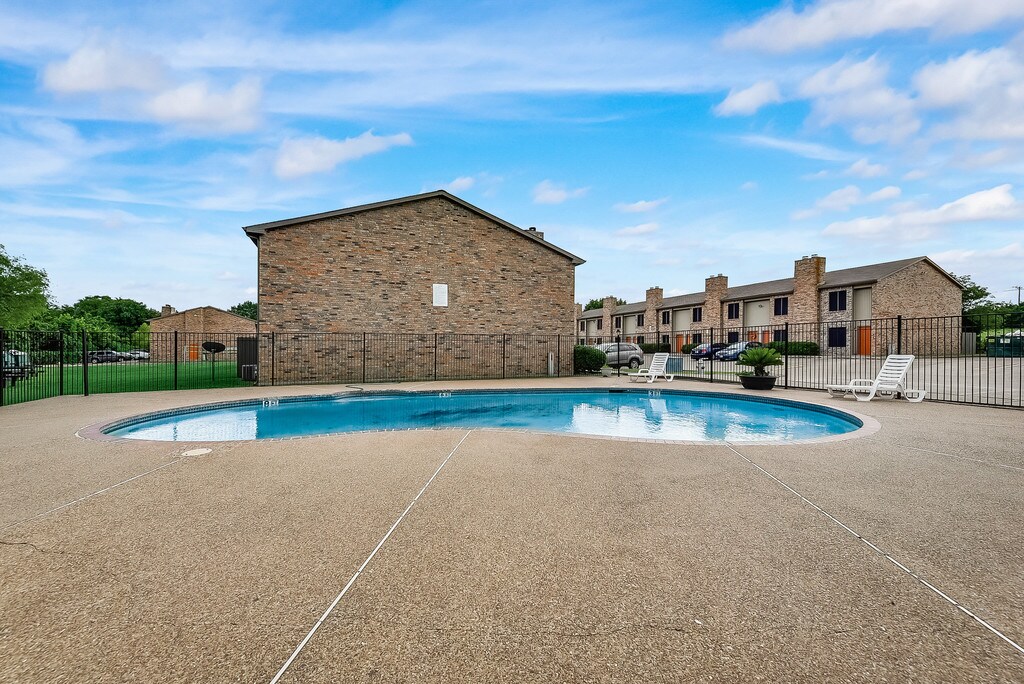 Little Creek Apartments Cedar Hill, TX Apartments For Rent