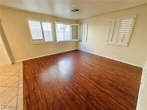 5018 Lime Kiln Ave in Las Vegas, NV - Building Photo - Building Photo