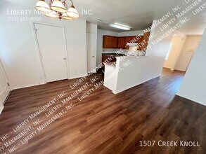 1507 Creek Knoll in San Antonio, TX - Building Photo - Building Photo