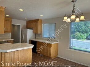 13840 SE 131st Ave in Clackamas, OR - Building Photo - Building Photo