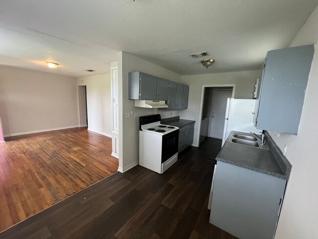 1806 Pepper Dr in Tallahassee, FL - Building Photo - Building Photo