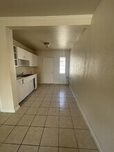 1402 St Johns Dr in El Paso, TX - Building Photo - Building Photo