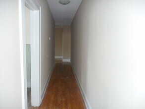 520 Grandin Rd in Charlotte, NC - Building Photo - Building Photo