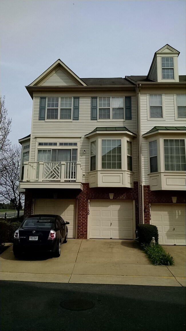 21130 Domain TerraceUnit Courtlands at Cascades Rentals in Sterling, VA