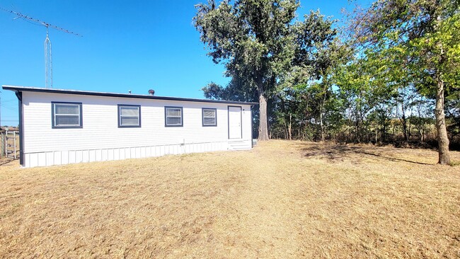 1901 Jack Finney Blvd in Greenville, TX - Building Photo - Building Photo