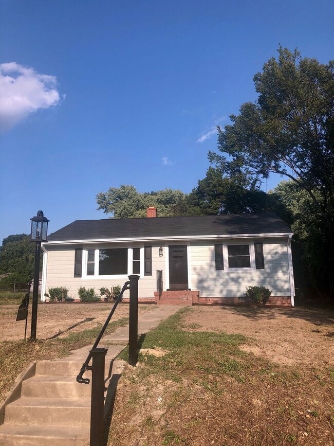 5901 Bonneau Rd in Richmond, VA - Building Photo - Building Photo