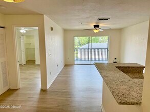 940 Village Trail in Port Orange, FL - Building Photo - Building Photo