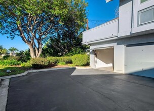 852 Bluebell Ct in Carlsbad, CA - Building Photo - Building Photo