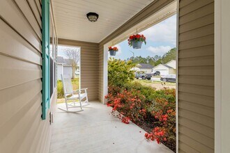 4006 W T Whitehead Dr in Jacksonville, NC - Building Photo - Building Photo