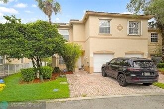 604 NW 170th Terrace in Pembroke Pines, FL - Building Photo - Building Photo