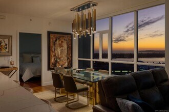 325 Seventh Ave, Unit Unit 2204 in San Diego, CA - Foto de edificio - Building Photo