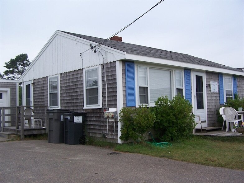 334 Phillips Rd, Unit 1 in Sandwich, MA - Building Photo