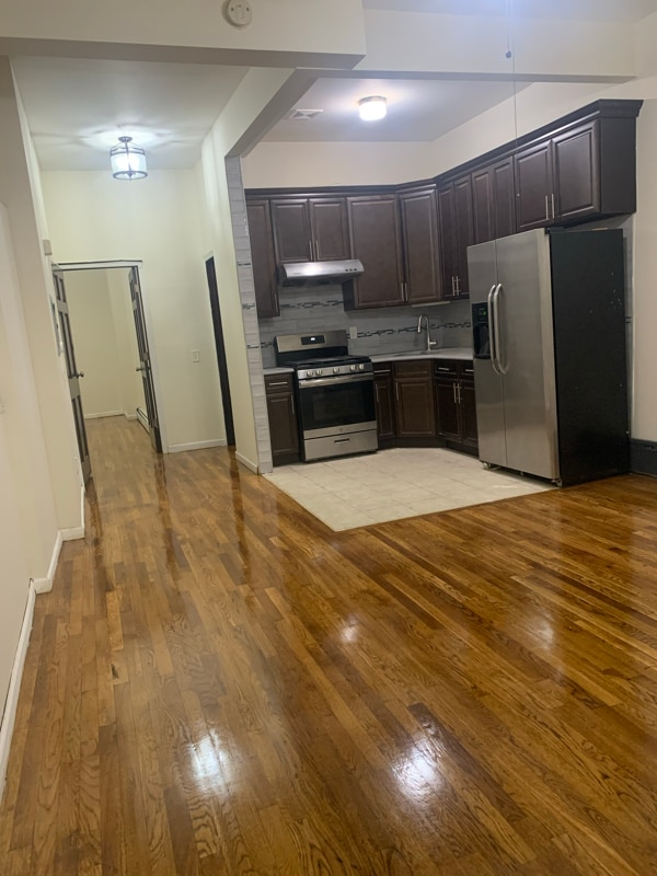 property at 942 Glenmore Ave