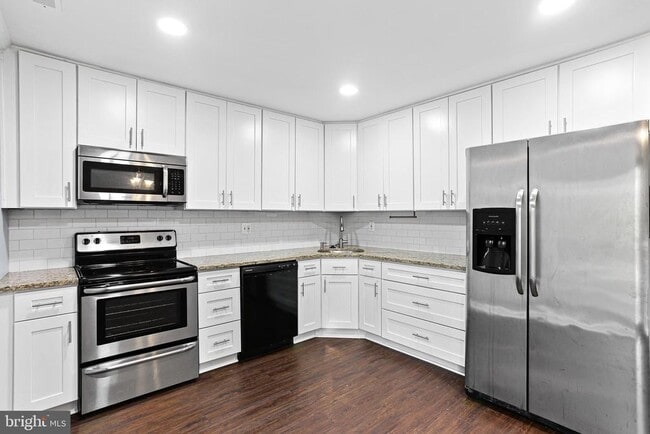 1543 Marlborough Ct in Crofton, MD - Building Photo - Building Photo
