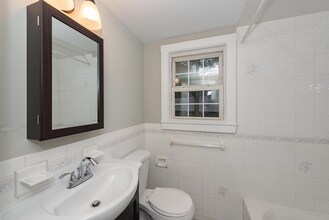 64 Park Ave W in Weymouth, MA - Building Photo - Building Photo