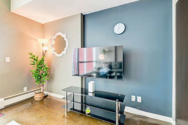 135-113 13 Ave SW in Calgary, AB - Building Photo - Building Photo