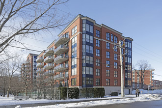 752 Muir in Montréal, QC - Building Photo - Building Photo