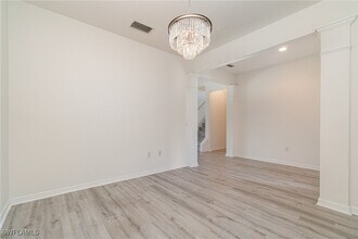 2656 Sunvale Ct in Cape Coral, FL - Foto de edificio - Building Photo