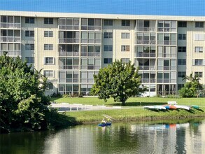 2855 Leonard Dr in Aventura, FL - Building Photo - Building Photo