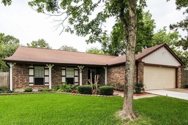 9215 Grandview Park Dr in Spring, TX - Building Photo - Building Photo