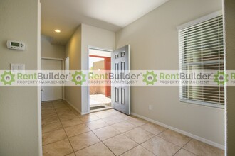 1659 Domino Dr SE in Albuquerque, NM - Building Photo - Building Photo