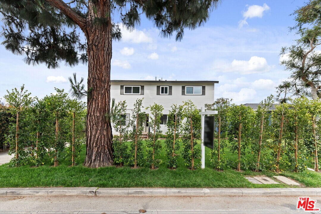 3908 Bentley Ave in Culver City, CA - Building Photo