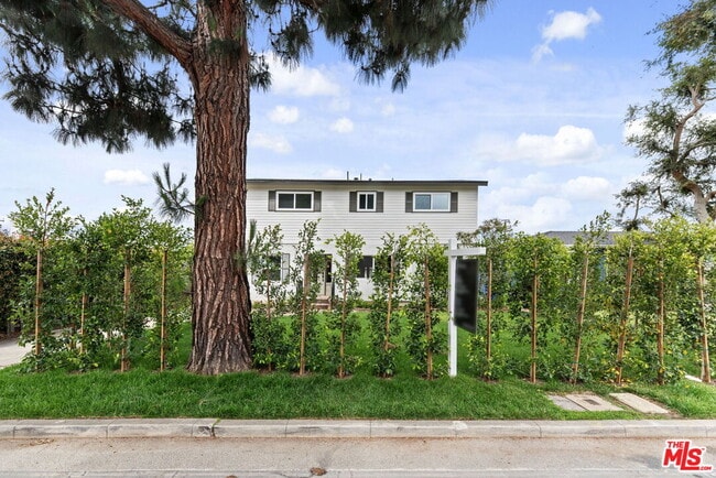 property at 3908 Bentley Ave