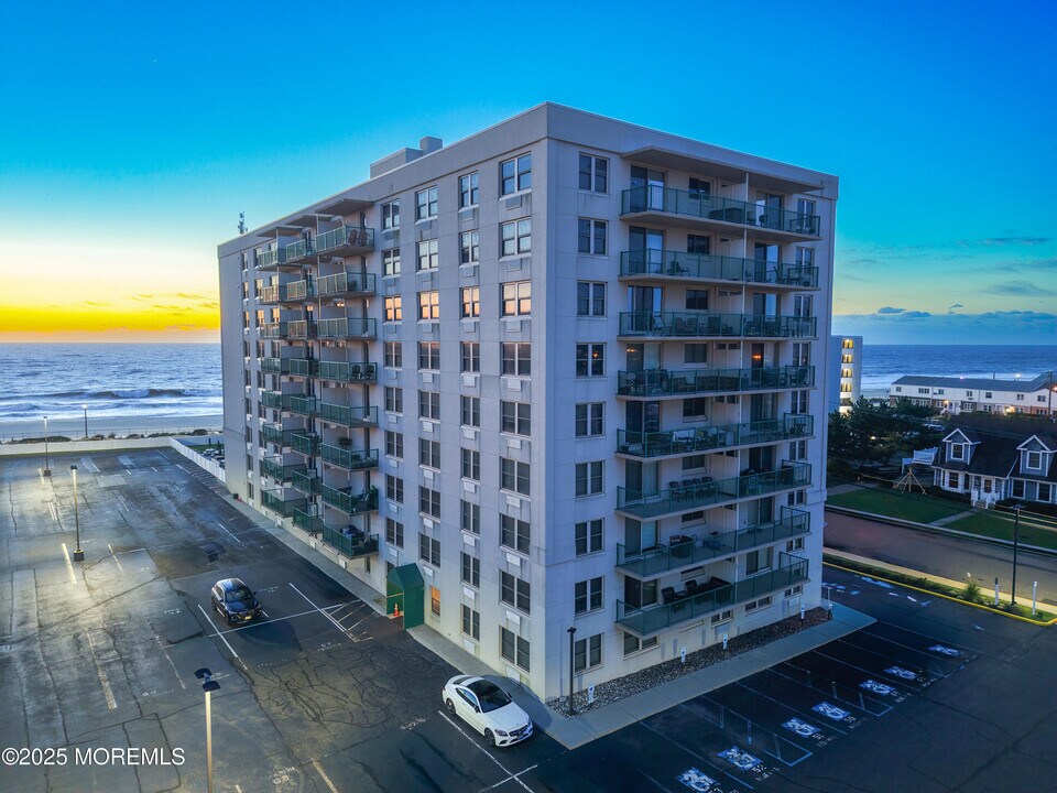 480 Ocean Ave N in Long Branch, NJ - Building Photo