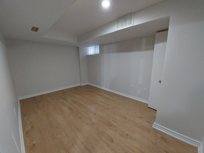 32 Ridgeway Av in Barrie, ON - Building Photo - Building Photo