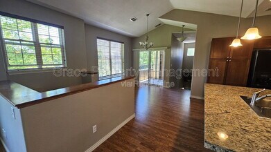 11992 W Long Cir in Littleton, CO - Building Photo - Building Photo