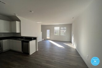 2490 Ashton Park Ln in Burlington, NC - Building Photo - Building Photo