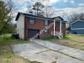 922 Delores Dr in Chattanooga, TN - Building Photo - Building Photo