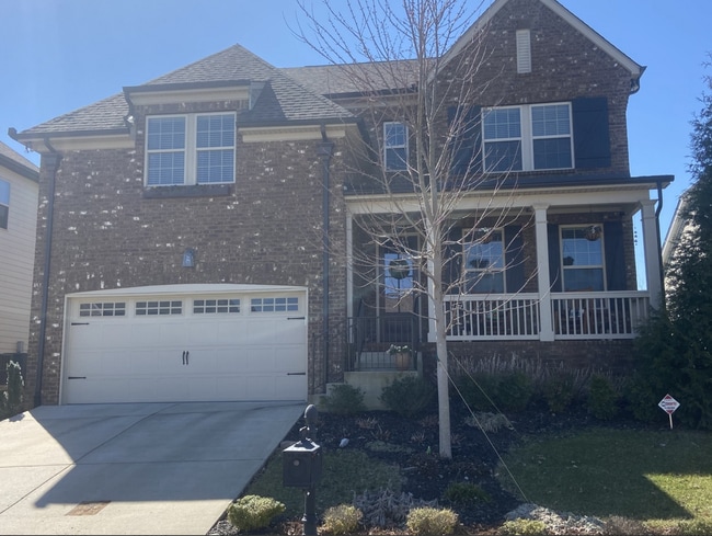 2109 English Garden Way in Thompson's Station, TN - Building Photo - Building Photo