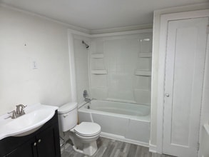 441 Rutherford Ave in Franklin, NJ - Foto de edificio - Building Photo