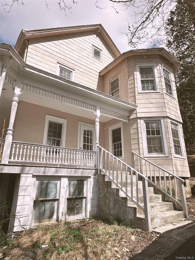 146 NY-284 in Westtown, NY - Building Photo - Building Photo