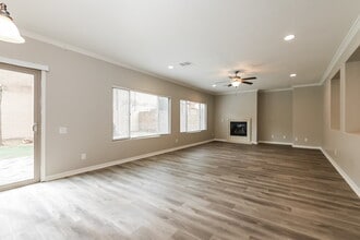 161 Jay Porter Ave in Henderson, NV - Foto de edificio - Building Photo