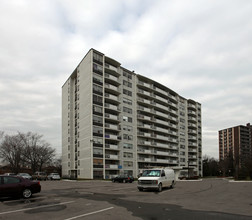 Eden Rock Apartments in Toronto, ON - Building Photo - Building Photo