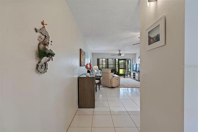 5724 PUERTA DEL SOL Blvd in St. Petersburg, FL - Building Photo - Building Photo