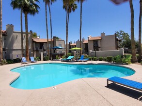 Mountain View Casitas in Phoenix, AZ - Building Photo - Building Photo