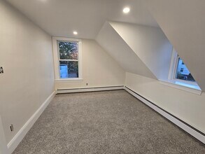10 Summer St, Unit 3 in Beverly, MA - Building Photo - Building Photo